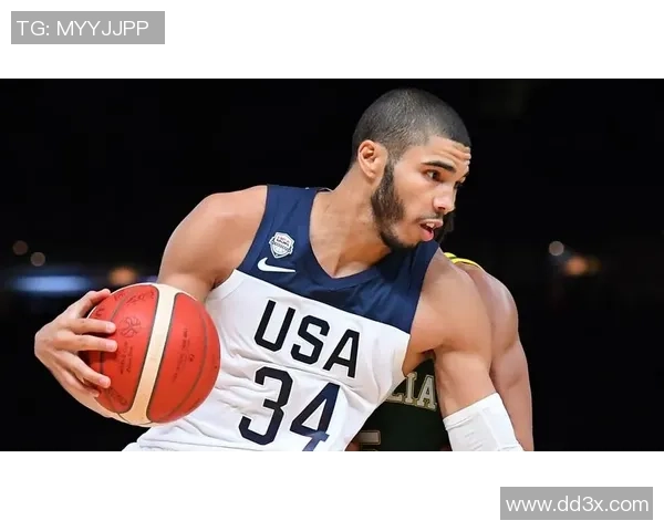 塔图姆赛场小动作引发争议 球迷热议其细节处理是否影响比赛公正性